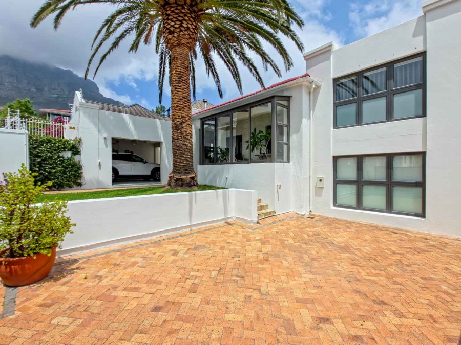 To Let 4 Bedroom Property for Rent in Oranjezicht Western Cape